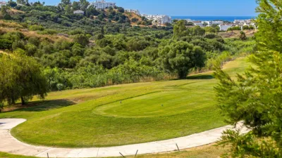 Promoción Altoasis, Calle Perú, Azafata Golf s/n. Costa Natura (Estepona) de 470.250 €