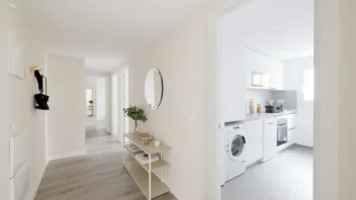 Promoción Célere Laos, Calle Nueva Delhi  (cercana a la comisaría de Emilio Lemos) 6. Avenida de las Ciencias-Emilio Lemos (Distrito Este-Alcosa-Torreblanca. Sevilla Capital) de 180.000 €