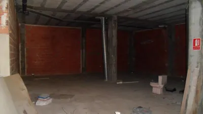 Local comercial en venta en Calle de Miguel Servet, número 17, cerca de Calle Bailén - Más