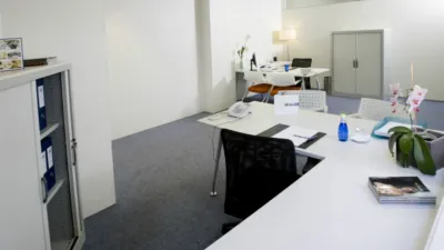 Oficina en alquiler en Calle de Colón, Centro-Areal (Distrito Casco Urbano. Vigo) de 550 €<span>/mes</span>