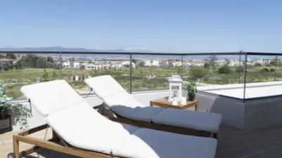 Piso en venta en Calle de la Gioconda, 32, Churriana-El Pizarrillo-La Noria-Guadalsol (Distrito Churriana. Málaga Capital) de 350.000 €