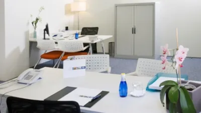 Oficina en alquiler en Calle de Colón, Centro-Areal (Distrito Casco Urbano. Vigo) de 550 €<span>/mes</span>