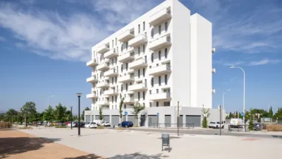 Promoción Residencial Alborada, Calle Pampaneira, frente C/ Bérchules s/n. Juventud-Sanders (Distrito Ronda. Granada Capital) de 270.000 €