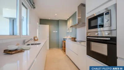 Promoción Insur Ares IV, Calle Pedro Luis Serrera Contreras s/n. Entrenúcleos (Dos Hermanas) de 351.000 €