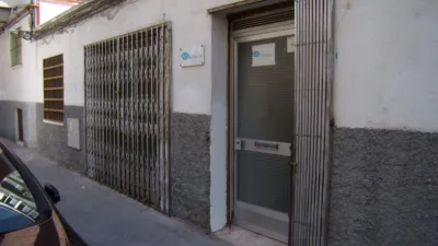 Warehouse for sale in Calle del Lago Van, Ambroz (District Vicálvaro. Madrid Capital) of 200.000 €