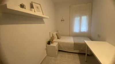 Piso en alquiler en Avenida del Mediterráneo, 1, cerca de Plaza de Cataluña, San Luis-Los Molinos (Almería Capital) de 880 €<span>/mes</span>