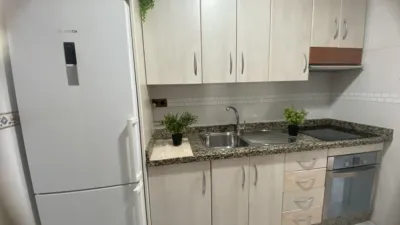 Piso en alquiler en Avenida del Mediterráneo, 1, cerca de Plaza de Cataluña, San Luis-Los Molinos (Almería Capital) de 880 €<span>/mes</span>