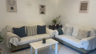 Piso en alquiler en Avenida del Mediterráneo, 1, cerca de Plaza de Cataluña, San Luis-Los Molinos (Almería Capital) de 880 €<span>/mes</span>