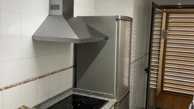Piso en alquiler en Calle de Salvador Madrigal Rasero, 1, Barrio Bajo (San Juan de Aznalfarache) de 825 €<span>/mes</span>