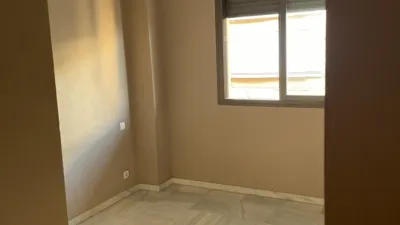 Piso en alquiler en Calle de Salvador Madrigal Rasero, 1, Barrio Bajo (San Juan de Aznalfarache) de 825 €<span>/mes</span>
