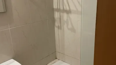 Piso en alquiler en Calle de Salvador Madrigal Rasero, 1, Barrio Bajo (San Juan de Aznalfarache) de 825 €<span>/mes</span>