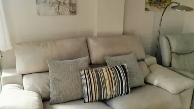Piso en alquiler en Calle de la República de Colombia, 18, Zona Playa (Laredo) de 750 €<span>/mes</span>