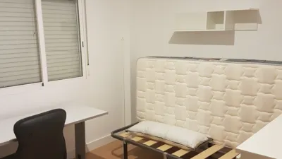 Habitación en alquiler en Avenida de San Juan de la Cruz, 27, Amate (Distrito Cerro Amate. Sevilla Capital) de 300 €<span>/mes</span>