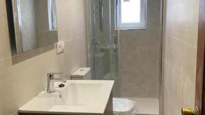 Habitación en alquiler en Calle de Juan Escalante de Mendoza, 11, Centro (Oviedo) de 275 €<span>/mes</span>