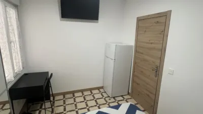 Habitación en alquiler en Calle de la Magdalena, 76, cerca de Camino El Barrial, La Magdalena-Versalles (Avilés) de 0 €<span>/mes</span>