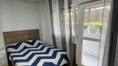 Habitación en alquiler en Calle de Gutiérrez Herrero, 10, La Magdalena-Versalles (Avilés) de 0 €<span>/mes</span>