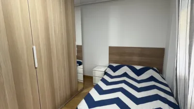 Habitación en alquiler en Calle de Gutiérrez Herrero, 10, La Magdalena-Versalles (Avilés) de 0 €<span>/mes</span>