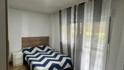 Habitación en alquiler en Calle de Gutiérrez Herrero, 10, La Magdalena-Versalles (Avilés) de 0 €<span>/mes</span>