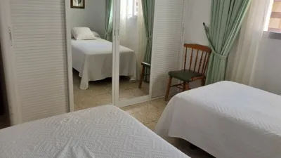 Apartment in Plaza Linares Rivas, 1 photo 16