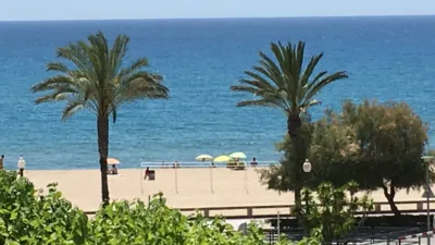 Apartamento en alquiler en Avinguda d'Europa, 2, Coma-ruga-El Francàs (El Vendrell) de 1.500 €<span>/mes</span>