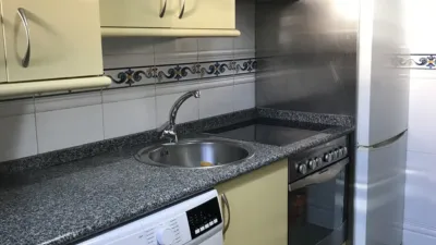 Piso en alquiler en Calle del Rejero Fray Francisco de Salamanca, 1, San Antonio-Estación-Las Hervencias (Ávila Capital) de 750 €<span>/mes</span>