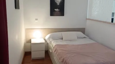 Estudio en alquiler en Calle Alcázar, 3, Zona Universitaria (Bormujos) de 550 €<span>/mes</span>
