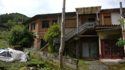 Detached house for sale in La Hueria de Carrocera, Number 20, Carrocera (El Entrego). Municipality of San Martín del Rey Aurelio of 29.950 €