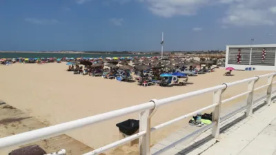 Piso en alquiler en Paseo Marítimo de Valdelagrana, 15, Valdelagrana (El Puerto de Santa María) de 850 €<span>/mes</span>