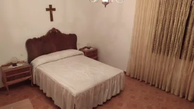 Casa adosada en venta en Calle de Rocasolano, 118, cerca de Camino de Molino, Monreal del Campo de 84.000 €