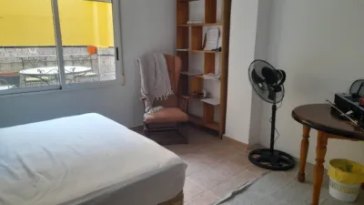 Apartment at Carrer del Pintor Ferrer Calatayud, 23 photo 14