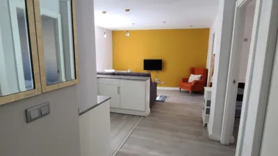 Piso en alquiler en Calle de San José de Calasanz, 18, Universidad-Los Lirios (Logroño) de 300 €<span>/mes</span>