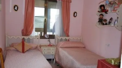 Piso en venta en Calle Zariche, 23, Sarrión de 70.000 €