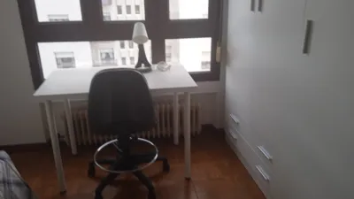 Piso en alquiler en Calle de San Mateo, 26, Otero-Villafría-San Lázaro (Oviedo) de 850 €<span>/mes</span>