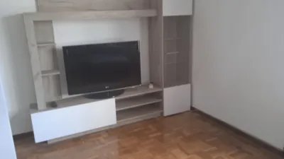 Piso en alquiler en Calle de San Mateo, 26, Otero-Villafría-San Lázaro (Oviedo) de 850 €<span>/mes</span>