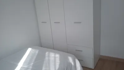 Piso en alquiler en Calle de San Mateo, 26, Otero-Villafría-San Lázaro (Oviedo) de 850 €<span>/mes</span>