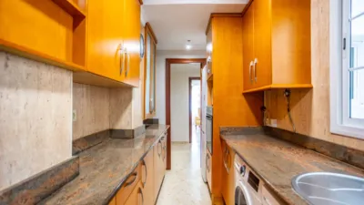 Piso en alquiler en Calle de la Virgen de las Torres, 12, Zona Ronda de Triana-Cartuja (Distrito Triana. Sevilla Capital) de 1.050 €<span>/mes</span>
