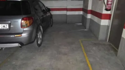 Garaje en alquiler en Calle Ramón Casas, 18 - Más