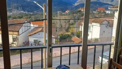 Piso en venta en Calle Mediodia, 8, Santa Cruz del Valle de 180.000 €