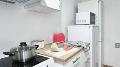 Habitación en alquiler en Calle del Doctor Buades, 80, cerca de Calle del General Espartero, Carolinas (Distrito Pla-Carolinas. Alicante - Alacant) de 340 €<span>/mes</span>