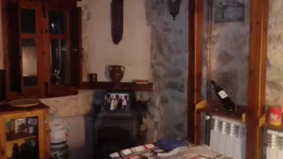 Casa rústica en alquiler en Plaza del Teniente Coronel Félix Peña, 5, Castro de Fuentidueña de 340 €<span>/mes</span>