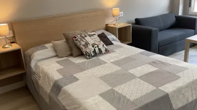 Habitación en alquiler en Plaza del General Primo de Rivera, 5, Centro (Oviedo) de 350 €<span>/mes</span>