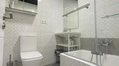 Habitación en alquiler en Plaza del General Primo de Rivera, 5, Centro (Oviedo) de 350 €<span>/mes</span>