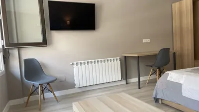 Habitación en alquiler en Plaza del General Primo de Rivera, 5, Centro (Oviedo) de 350 €<span>/mes</span>