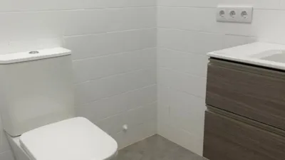 Habitación en alquiler en Plaza del General Primo de Rivera, 5, Centro (Oviedo) de 350 €<span>/mes</span>