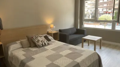 Habitación en alquiler en Plaza del General Primo de Rivera, 5, Centro (Oviedo) de 350 €<span>/mes</span>