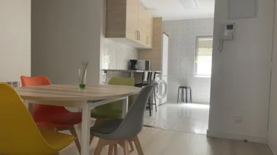 Habitación en alquiler en Plaza del General Primo de Rivera, 5, Centro (Oviedo) de 350 €<span>/mes</span>