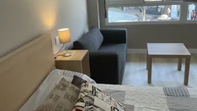 Habitación en alquiler en Plaza del General Primo de Rivera, 5, Centro (Oviedo) de 350 €<span>/mes</span>