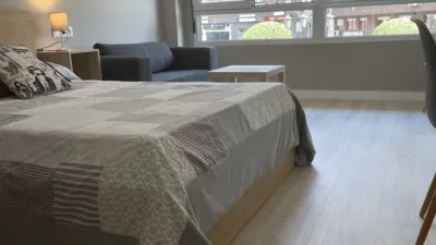 Habitación en alquiler en Plaza del General Primo de Rivera, 5, Centro (Oviedo) de 350 €<span>/mes</span>