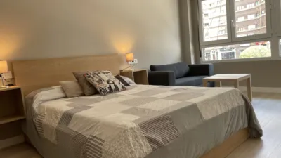 Habitación en alquiler en Plaza del General Primo de Rivera, 5, Centro (Oviedo) de 350 €<span>/mes</span>