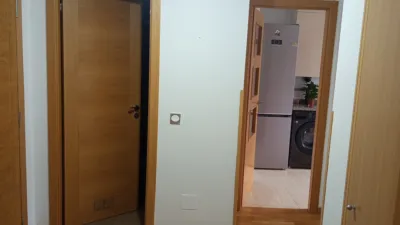 Habitación en alquiler en Calle Arco Iris, 3, El Bravuco (Grado) de 300 €<span>/mes</span>
